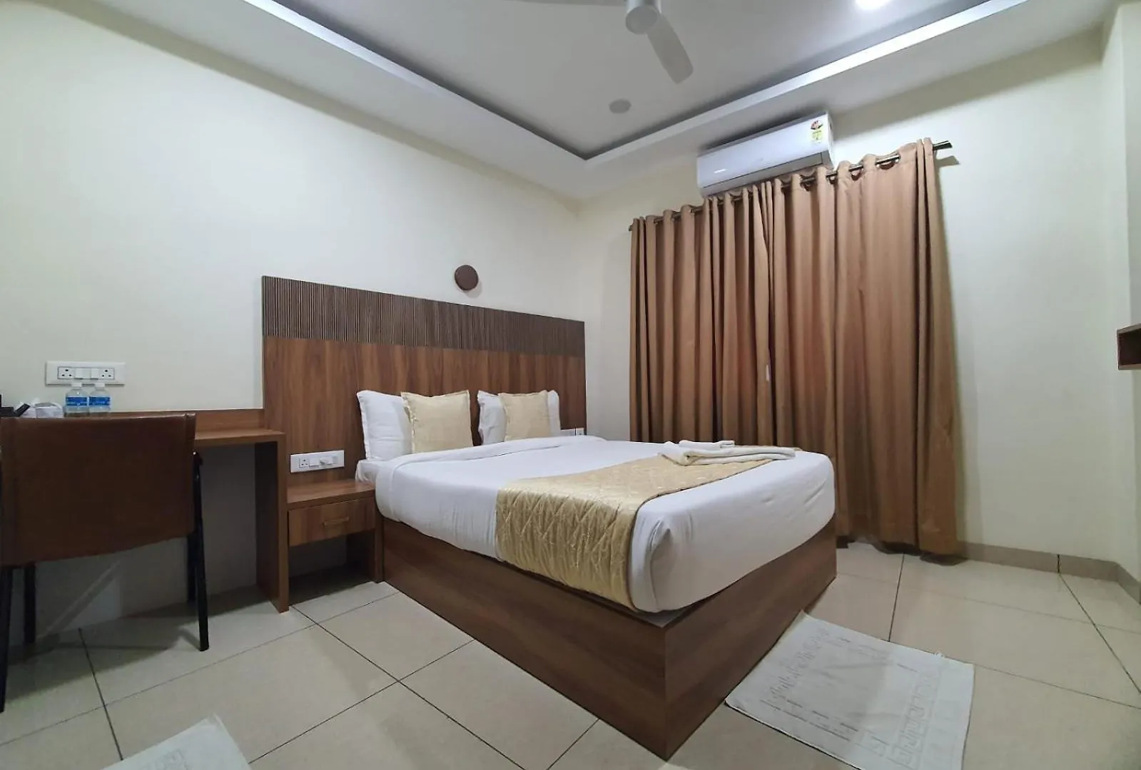 Hotel Deepakam Inn Палаккад 3*,  Индия