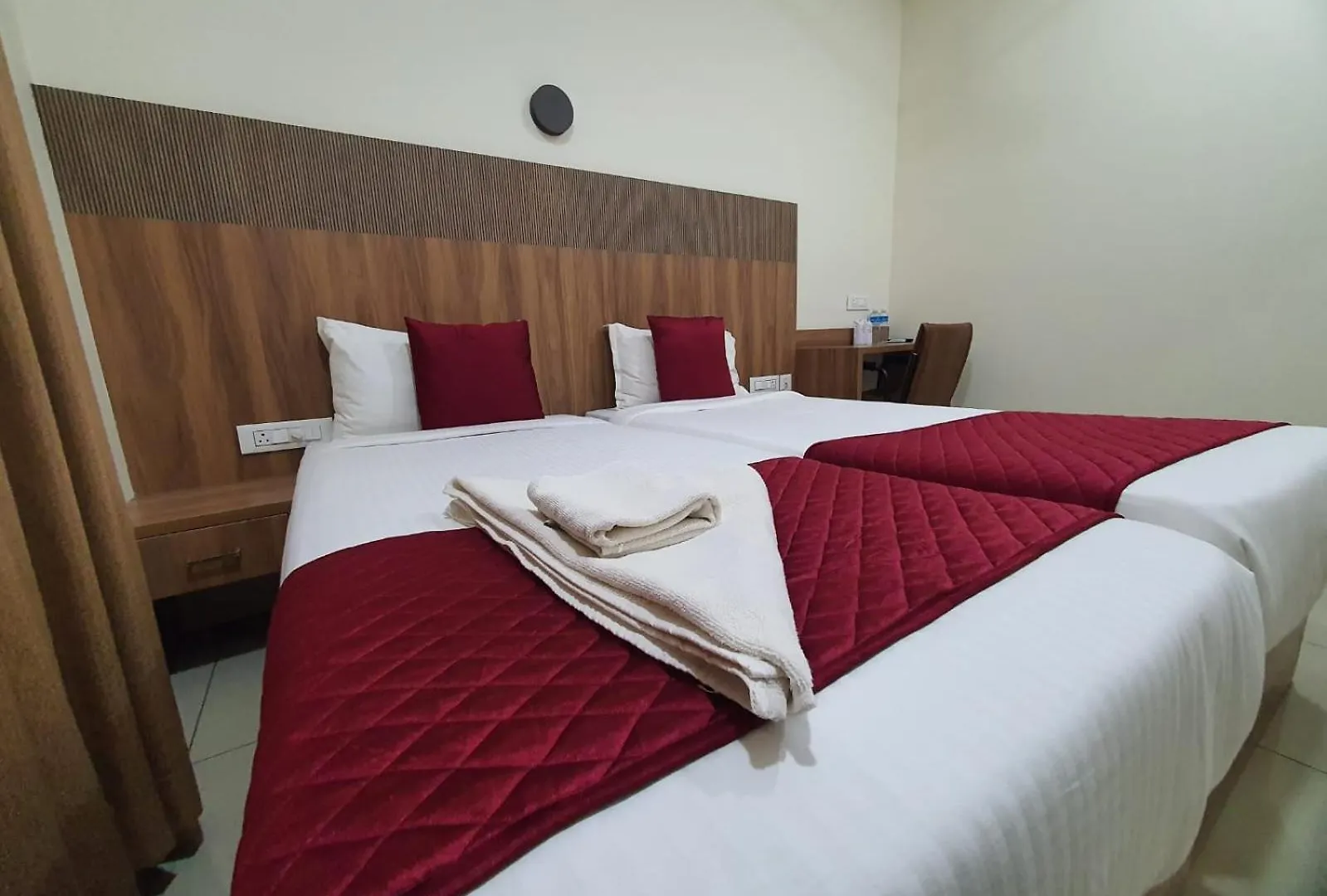 Hotel Deepakam Inn Палаккад Индия