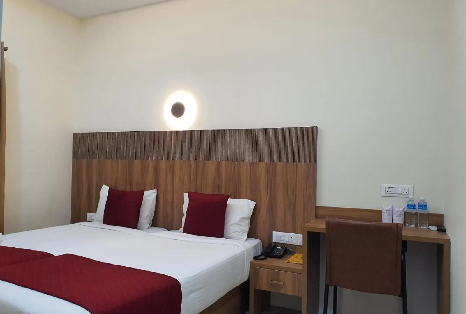 Hotel Deepakam Inn Палаккад Индия