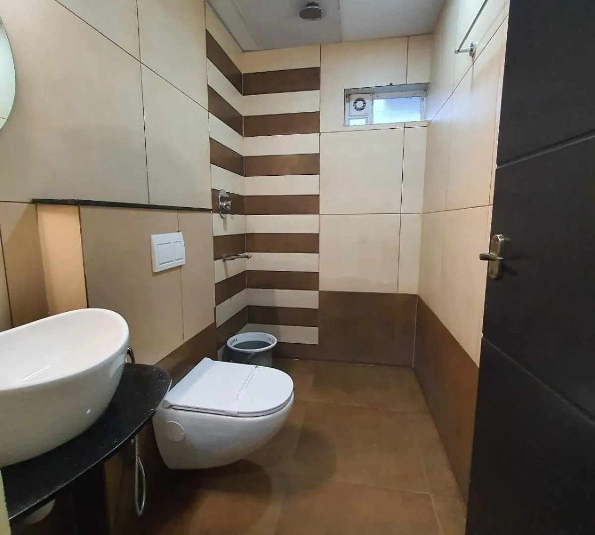 Hotel Deepakam Inn Палаккад