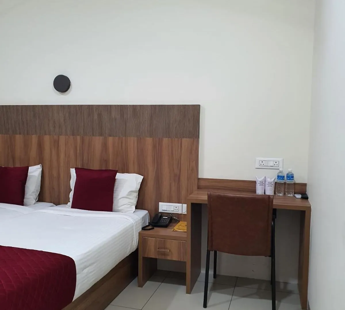 Hotel Deepakam Inn Палаккад Индия