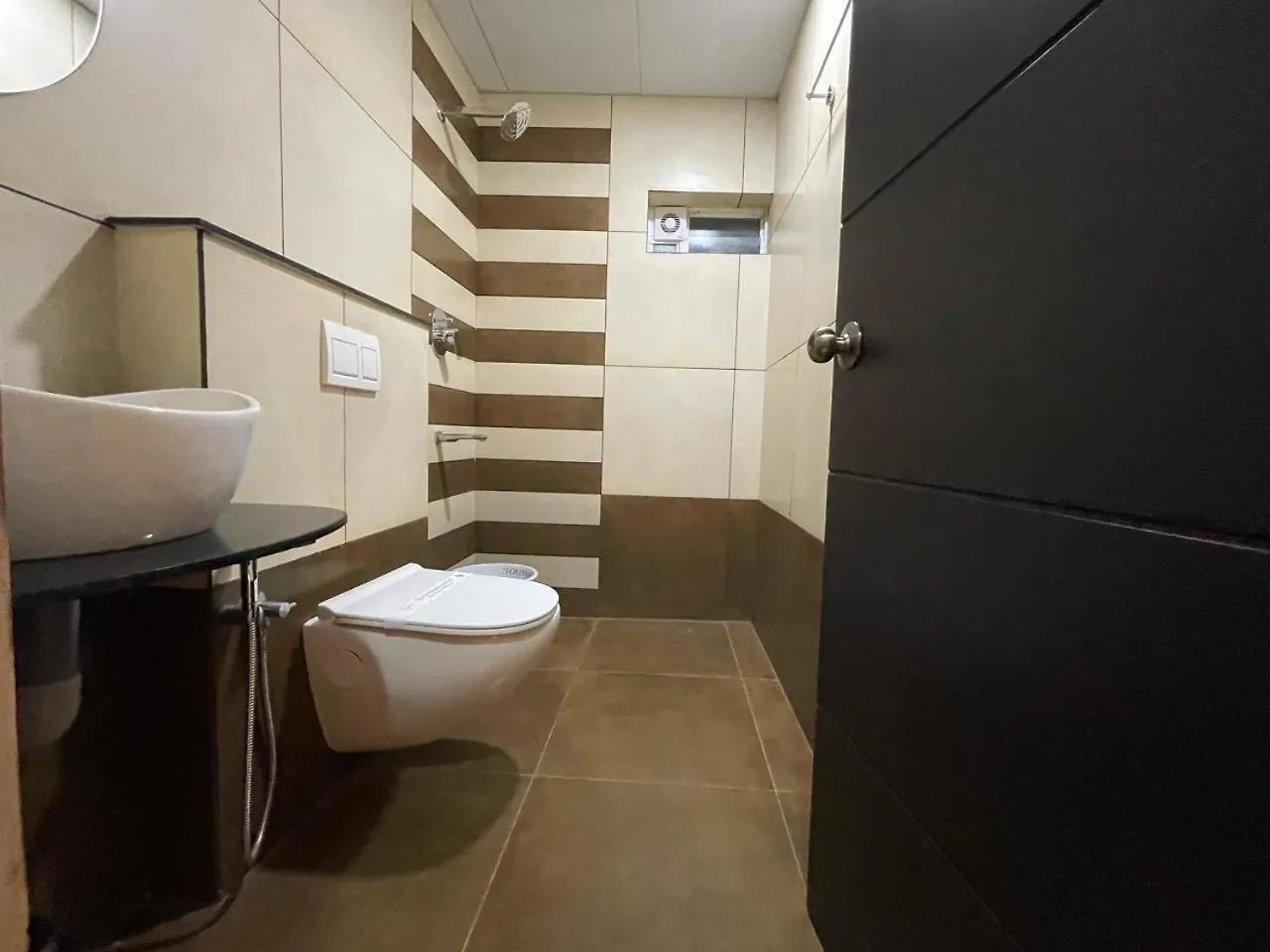 Hotel Deepakam Inn Палаккад