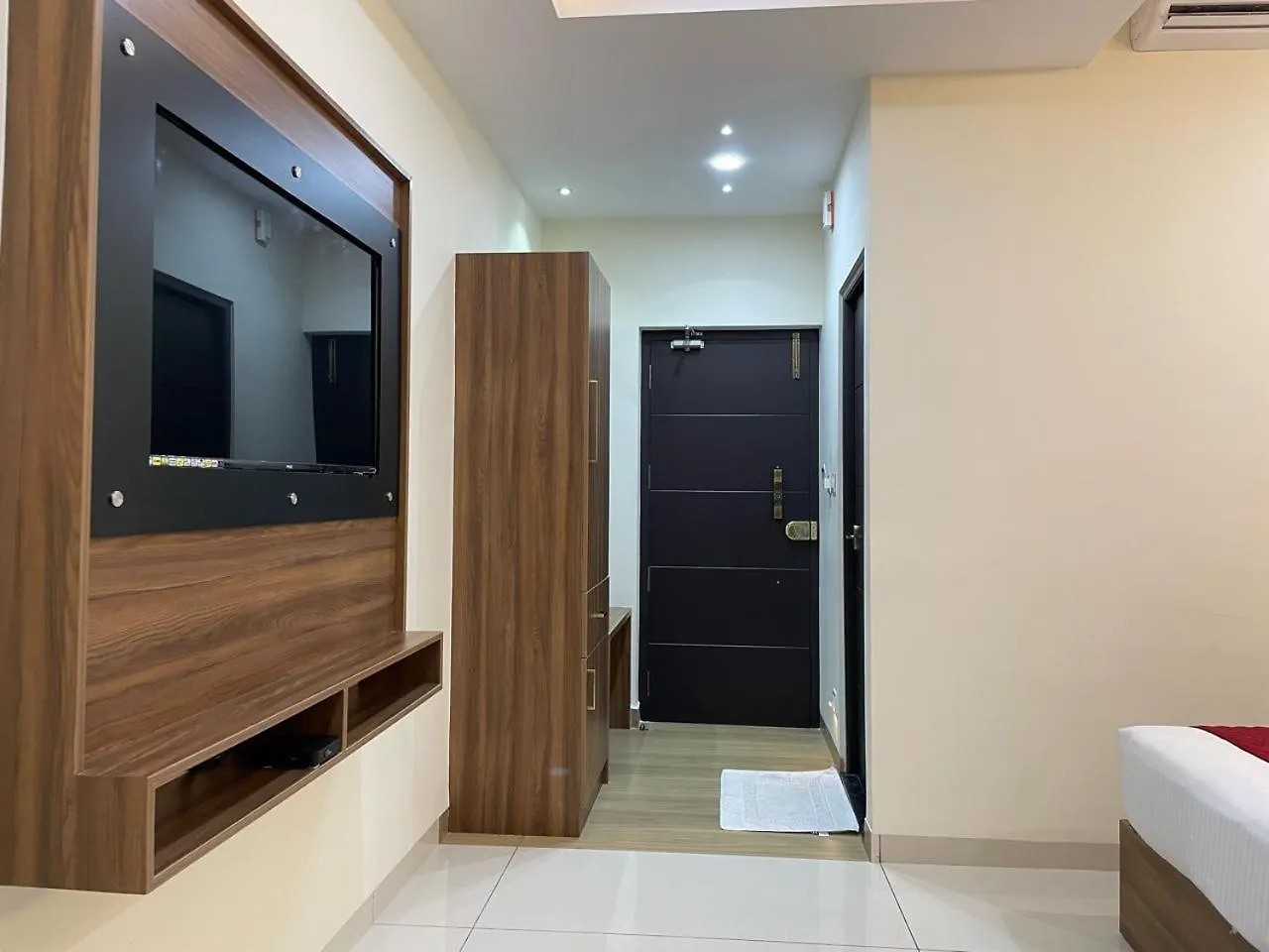 Hotel Deepakam Inn Палаккад Индия