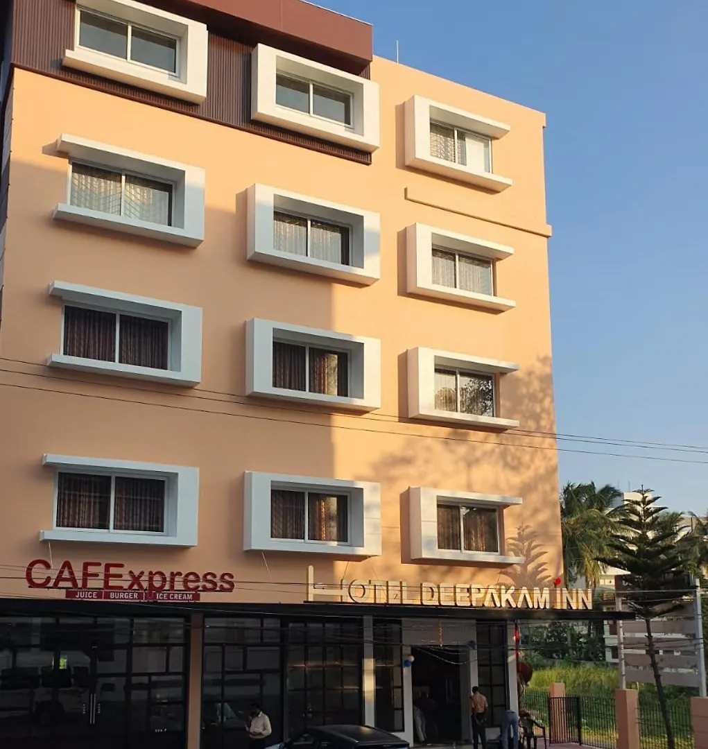 Hotel Deepakam Inn Палаккад