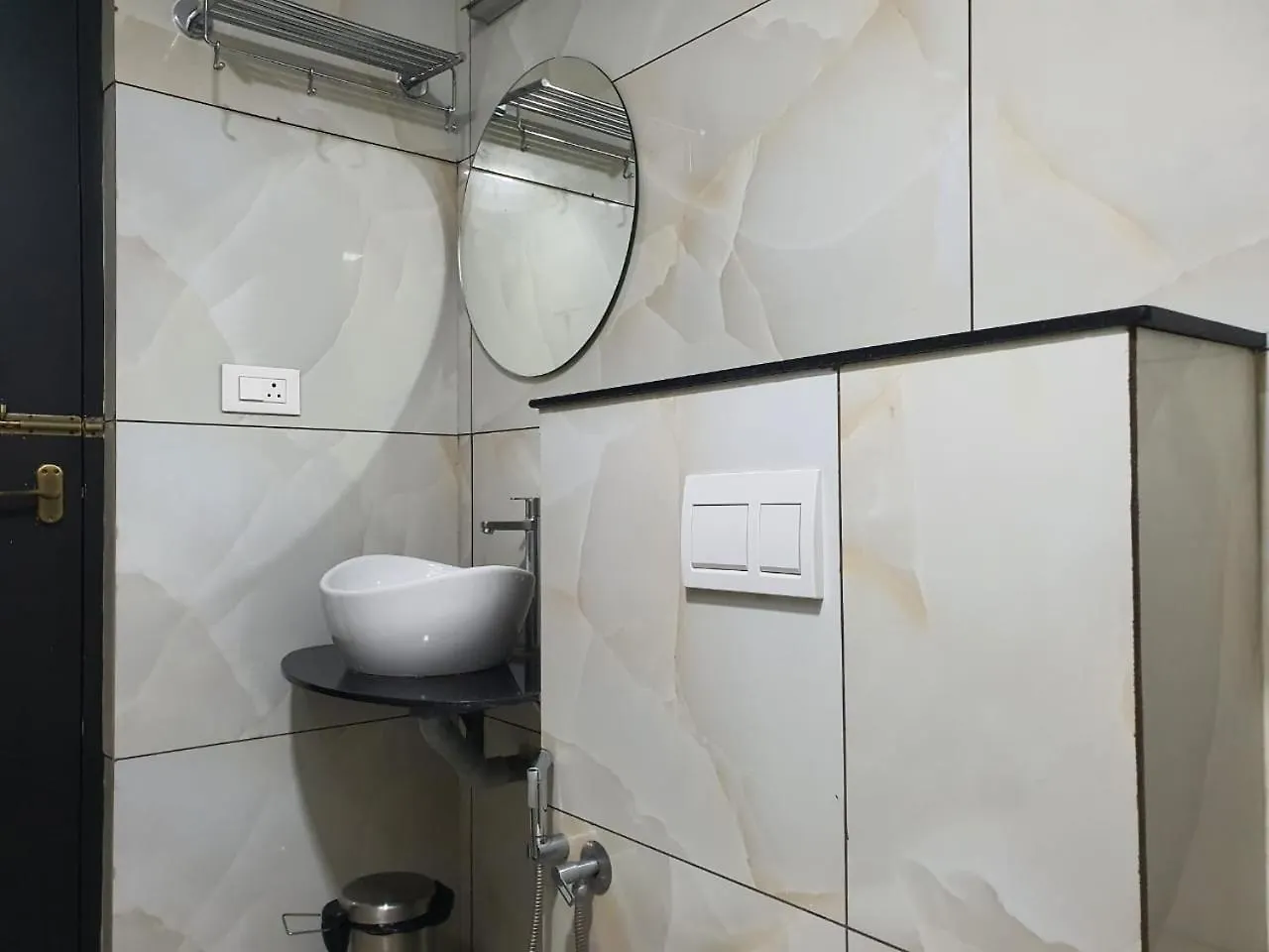 Hotel Deepakam Inn パルガート