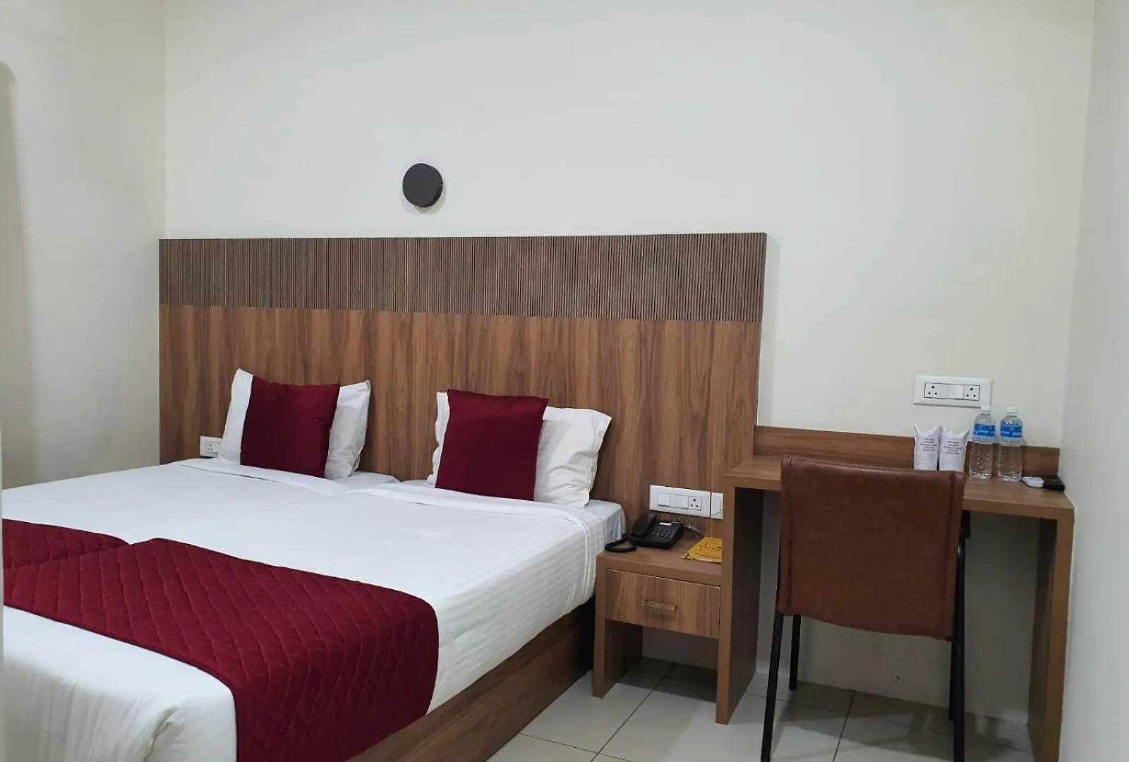 Hotel Deepakam Inn パルガート