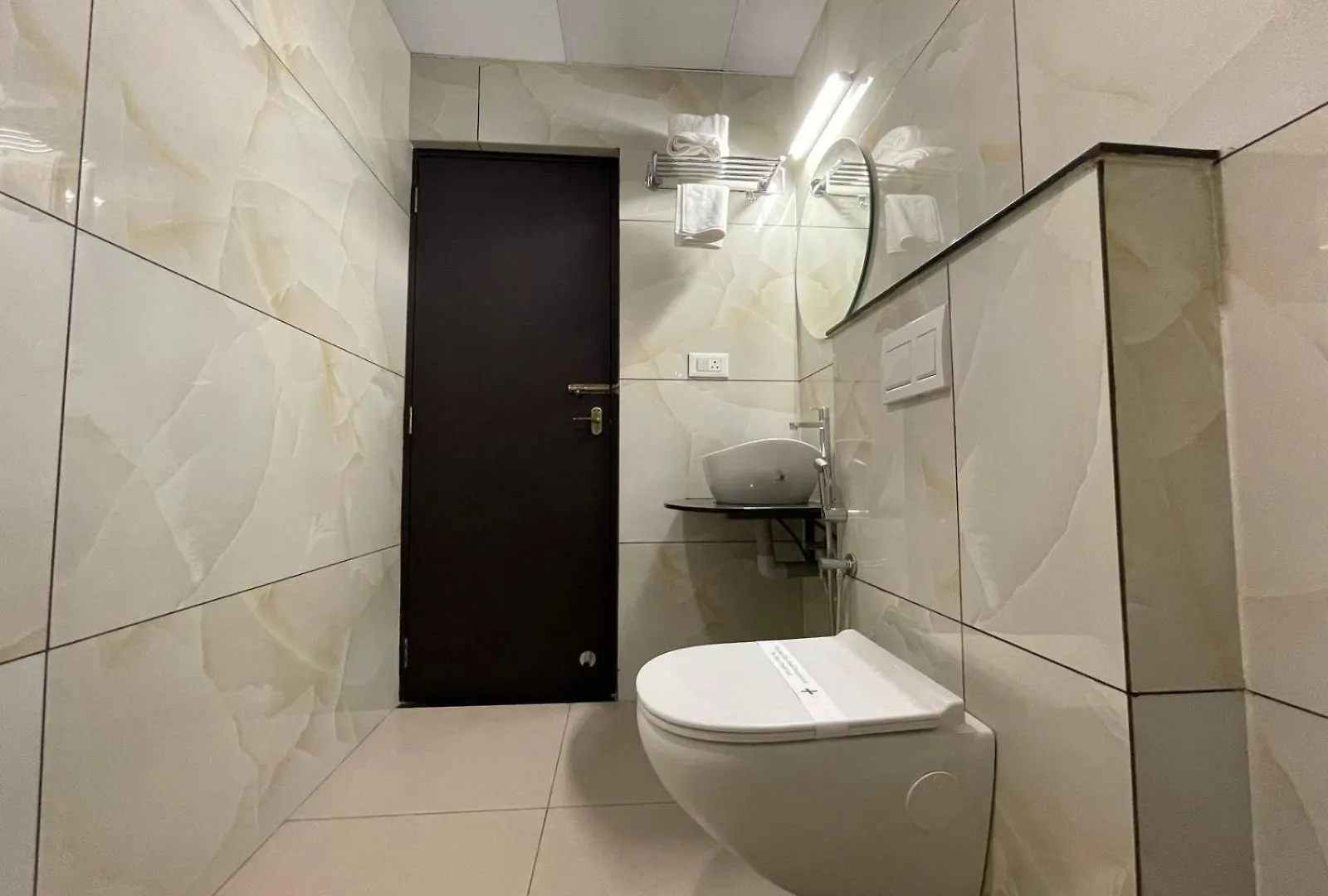 Hotel Deepakam Inn パルガート インド